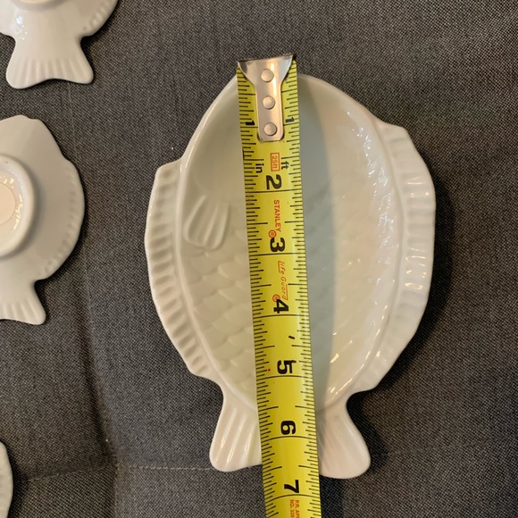 ๐  7 Piece White Porcelain Fish Plate Set - Picture 10 of 14